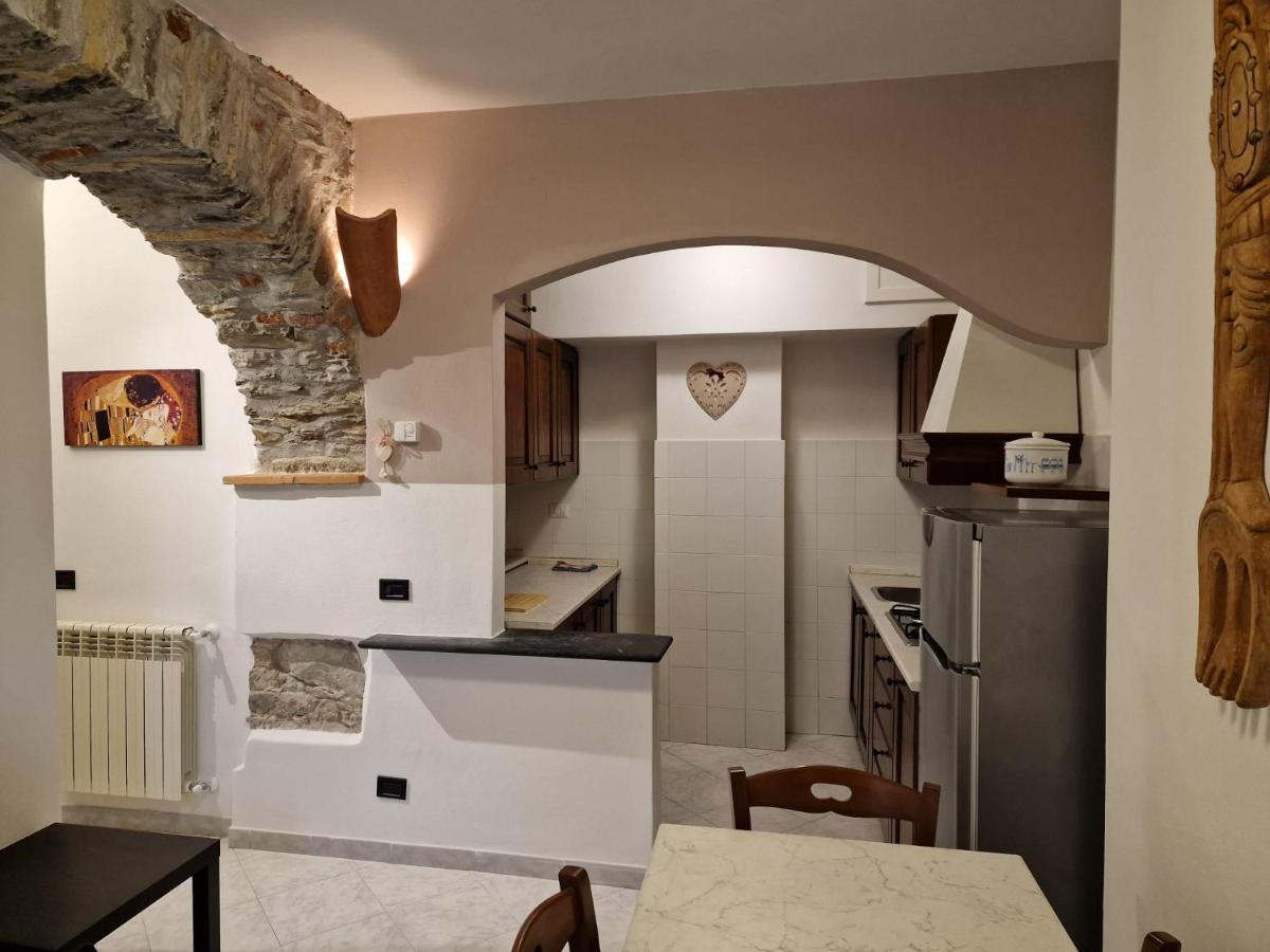 Casa Romantica Tra Liguria E Toscana Ortonovo Exterior foto