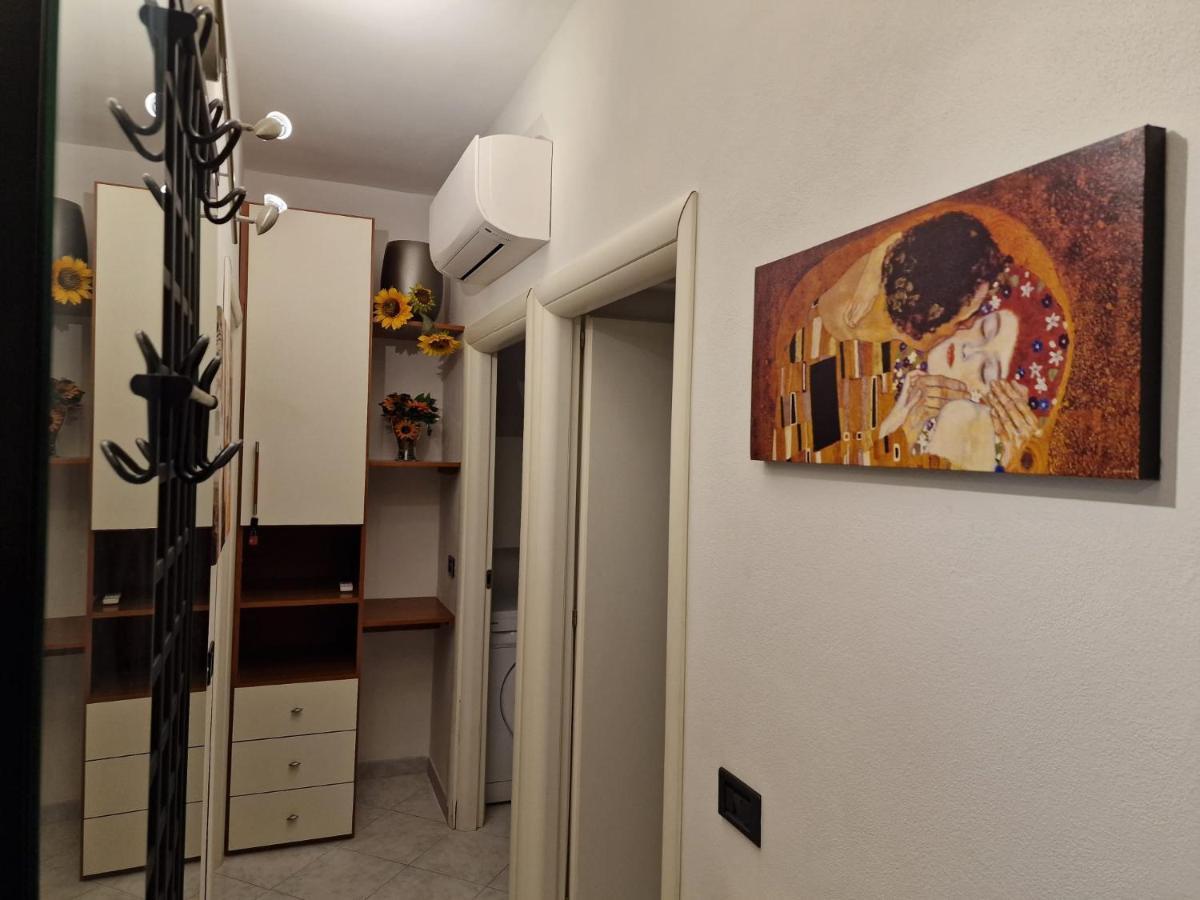 Casa Romantica Tra Liguria E Toscana Ortonovo Exterior foto